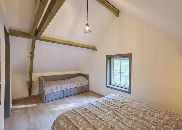 Holiday home Bosbeertje 43 45