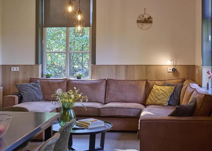 Holiday home Bosbeertje 43 45